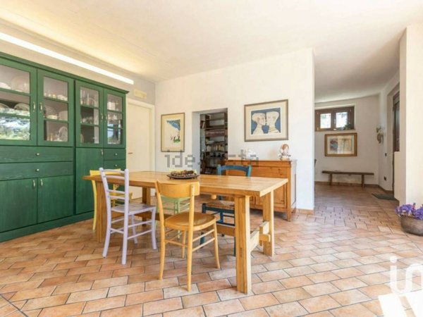 casa indipendente in vendita a Macerata