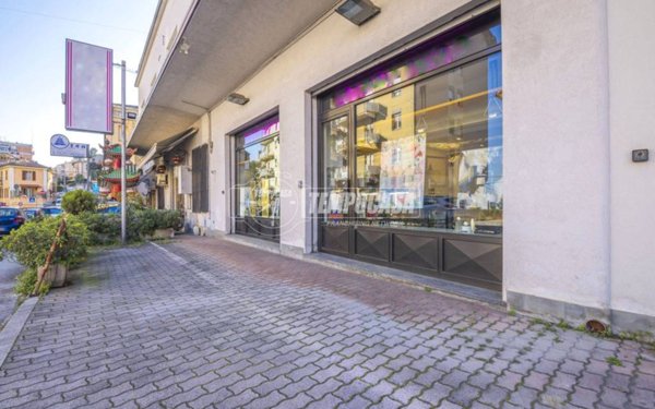 negozio in vendita a Macerata