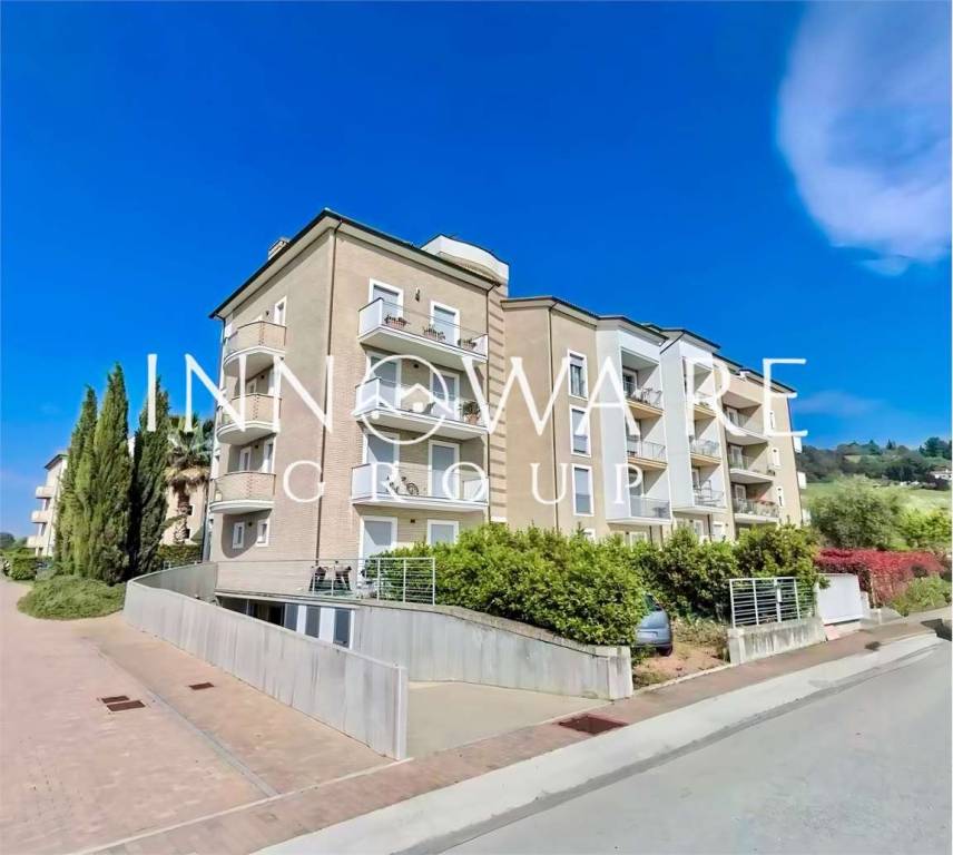 appartamento in vendita a Macerata in zona Piediripa