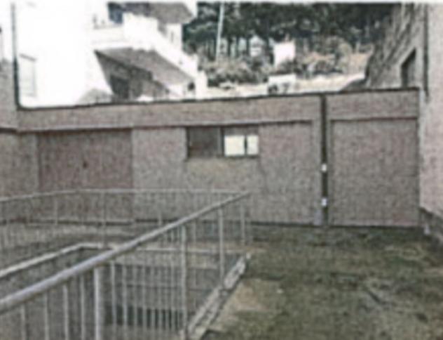 locale commerciale in vendita a Macerata