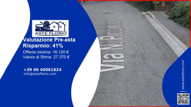 locale commerciale in vendita a Macerata