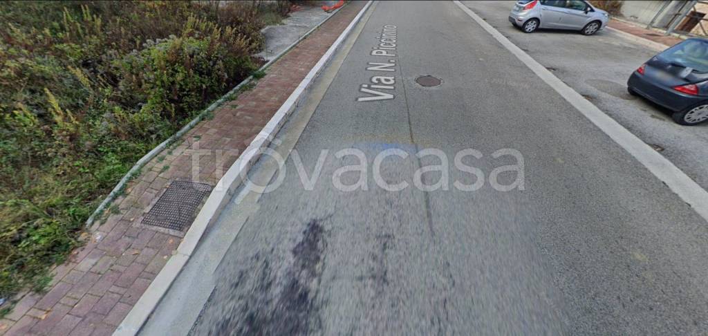 locale di sgombero in vendita a Macerata