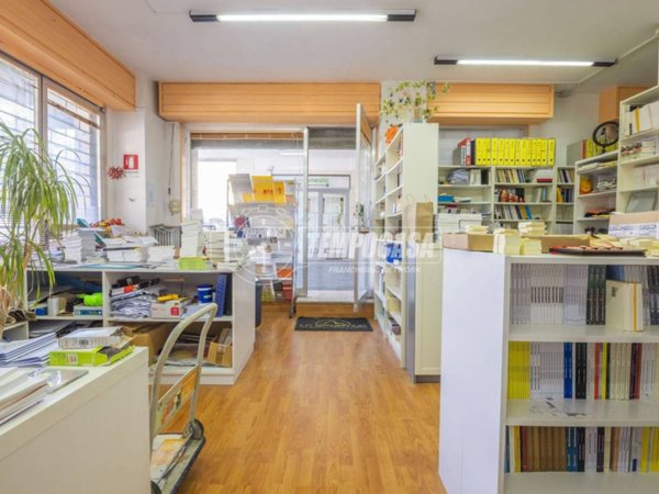 negozio in vendita a Macerata