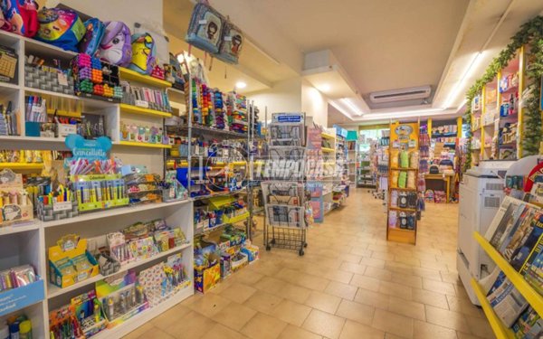 negozio in vendita a Macerata