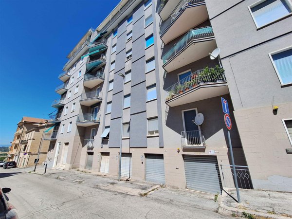 locale di sgombero in vendita a Macerata