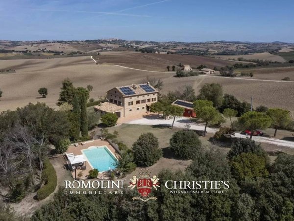 casa indipendente in vendita a Macerata