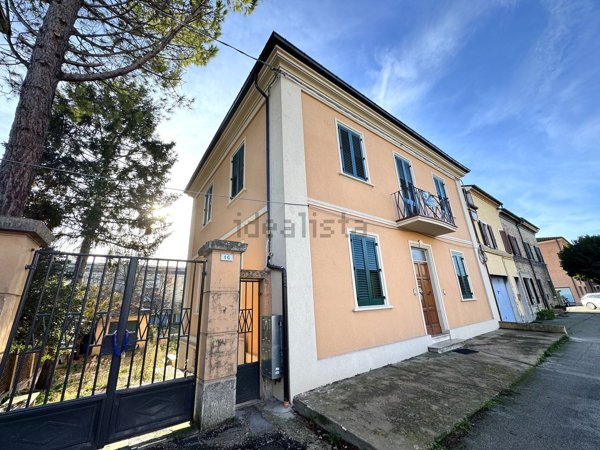 appartamento in vendita a Macerata in zona Sforzacosta