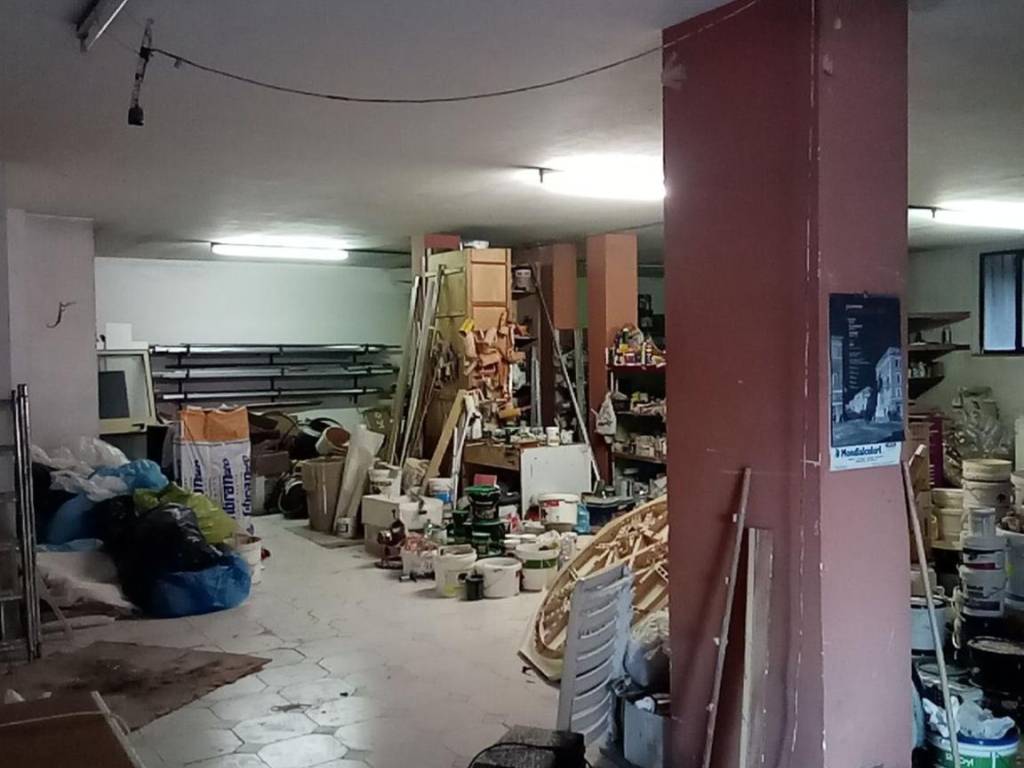 negozio in vendita a Macerata