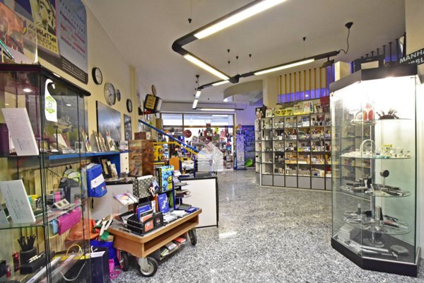 locale commerciale in vendita a Macerata