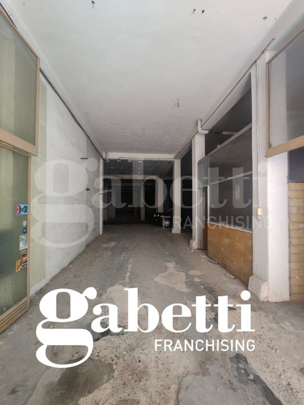 locale di sgombero in vendita a Macerata