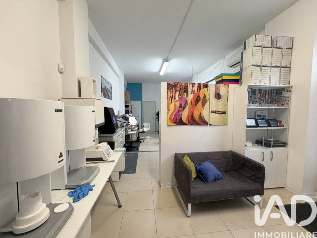 negozio in vendita a Macerata