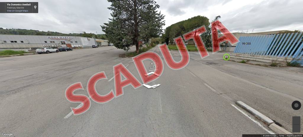 locale di sgombero in vendita a Macerata in zona Piediripa