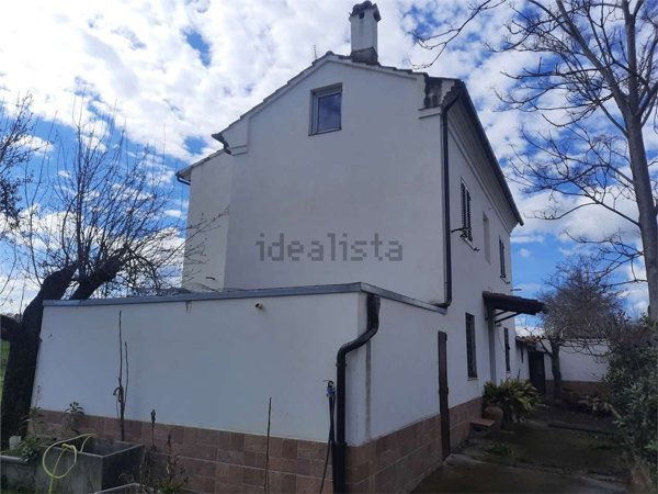 casa indipendente in vendita a Macerata in zona Villa Potenza