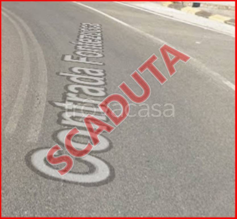 casa indipendente in vendita a Macerata