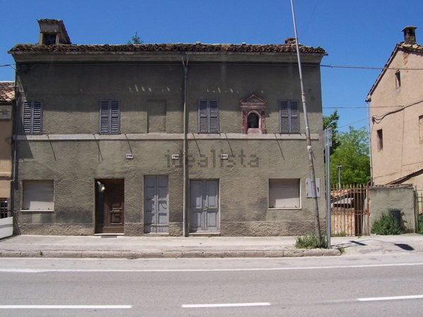 casa semindipendente in vendita a Macerata