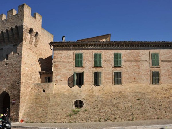 casa indipendente in vendita a Macerata