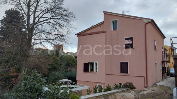 casa indipendente in vendita a Macerata in zona Sforzacosta