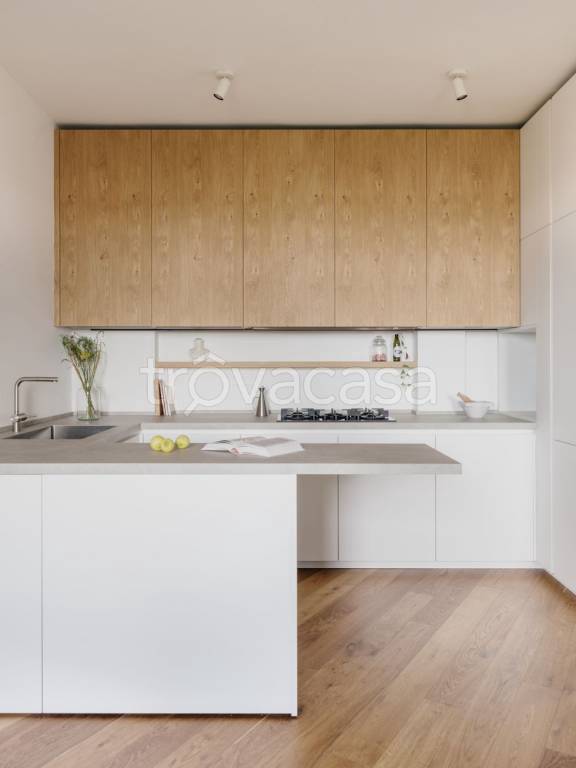 locale commerciale in vendita a Macerata