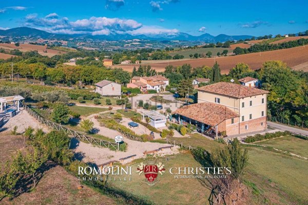 casa indipendente in vendita a Macerata
