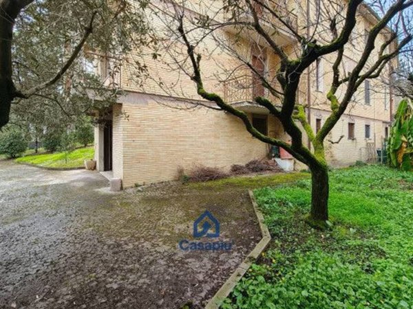 casa indipendente in vendita a Macerata