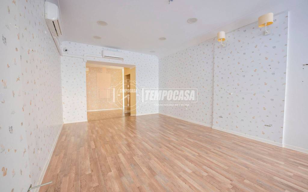 negozio in vendita a Macerata