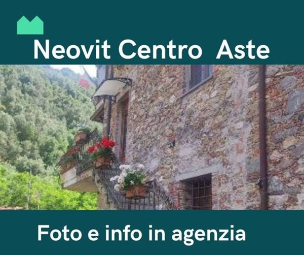 casa indipendente in vendita a Macerata