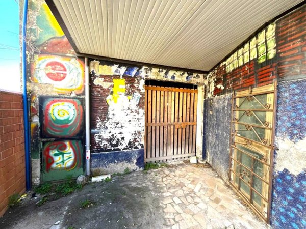 negozio in vendita a Macerata in zona Villa Potenza