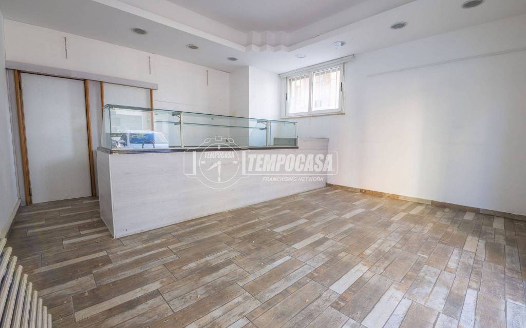 negozio in vendita a Macerata