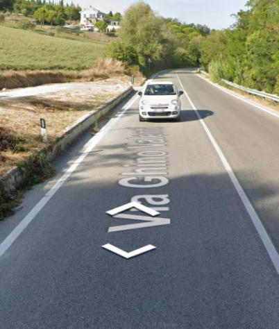 locale commerciale in vendita a Macerata