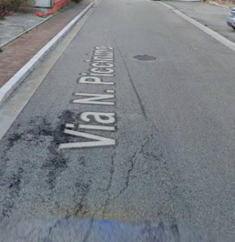 locale commerciale in vendita a Macerata