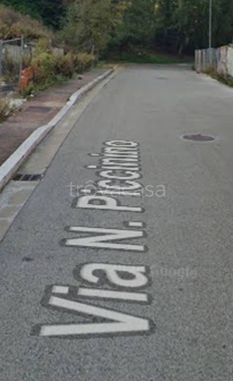 locale commerciale in vendita a Macerata