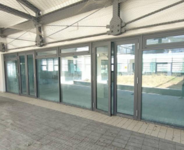 locale commerciale in vendita a Macerata