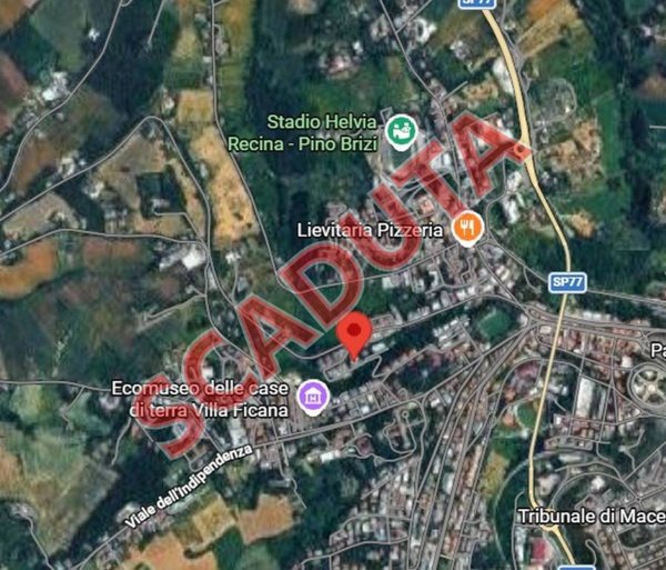 locale commerciale in vendita a Macerata