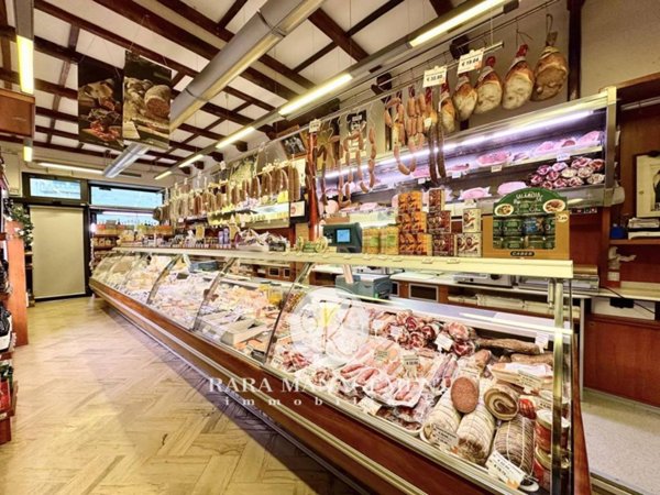 negozio in vendita a Macerata