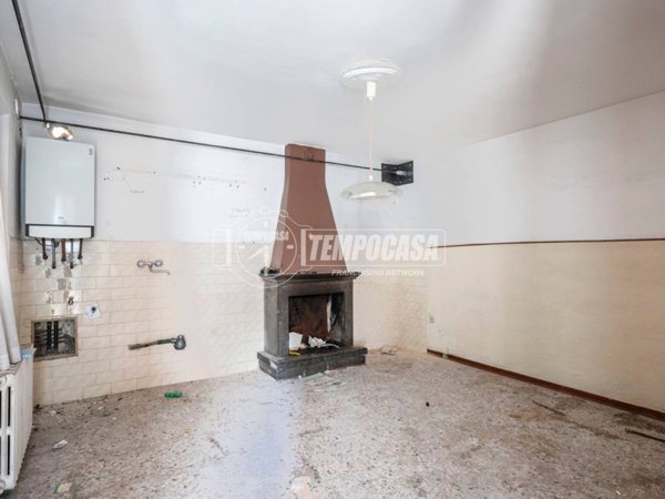 appartamento in vendita a Macerata in zona Sforzacosta