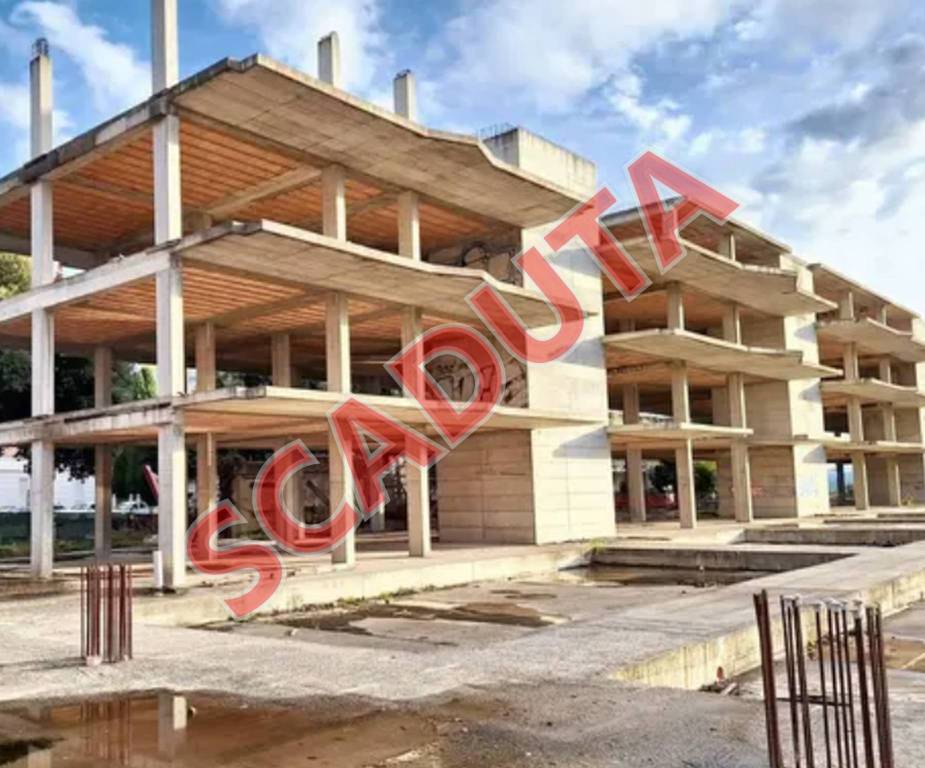 locale commerciale in vendita a Macerata