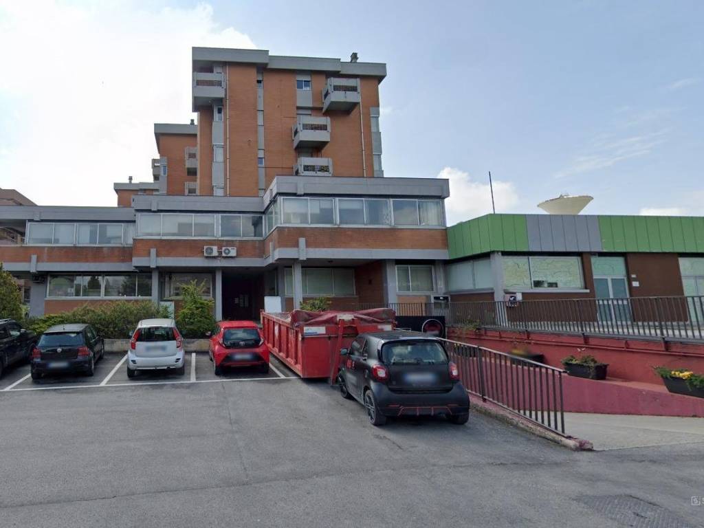 ufficio in vendita a Macerata