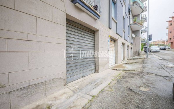 locale commerciale in vendita a Macerata