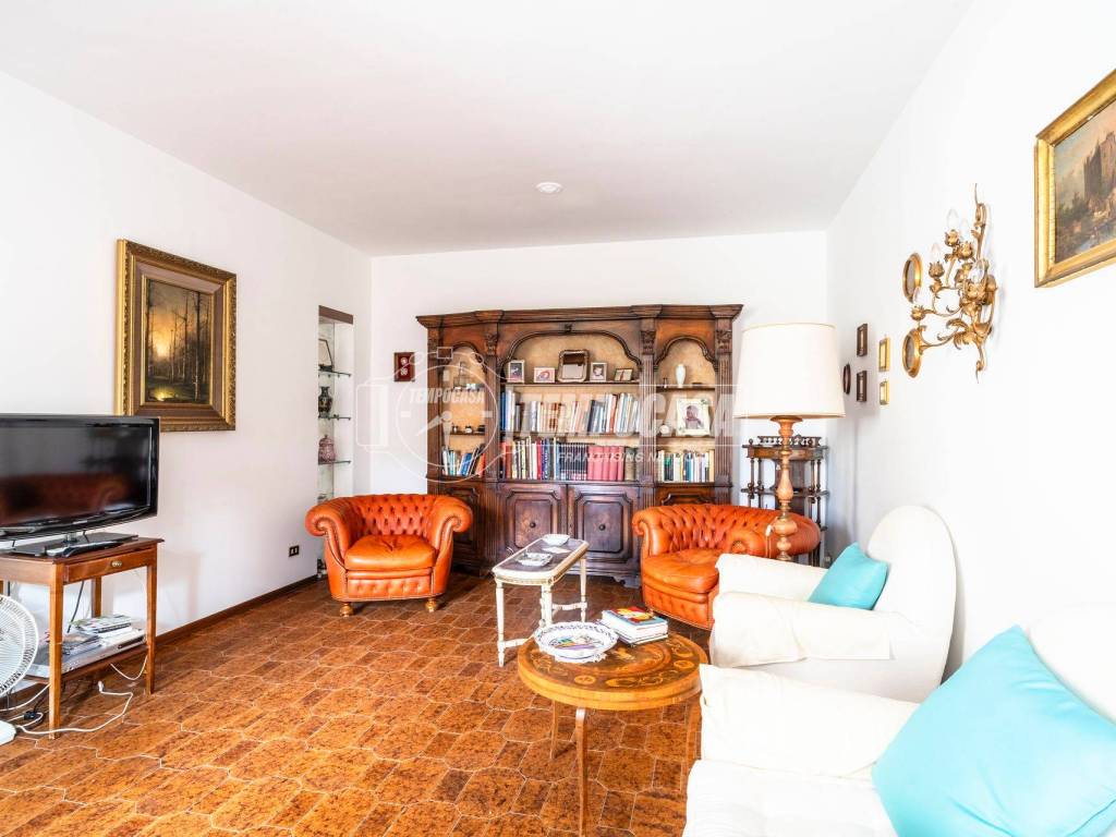 casa indipendente in vendita a Macerata