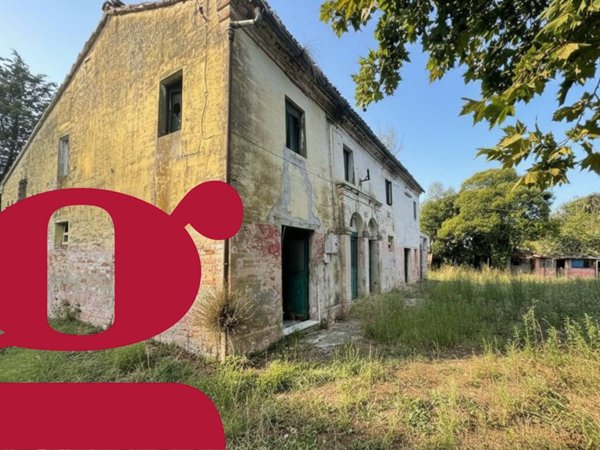 casa indipendente in vendita a Macerata in zona Villa Potenza