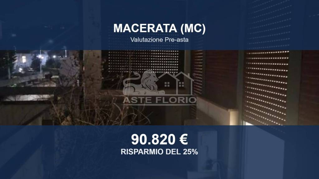 ufficio in vendita a Macerata in zona Piediripa