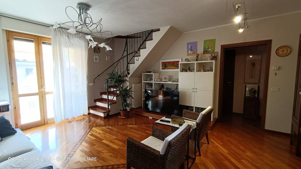 appartamento in vendita a Macerata in zona Piediripa