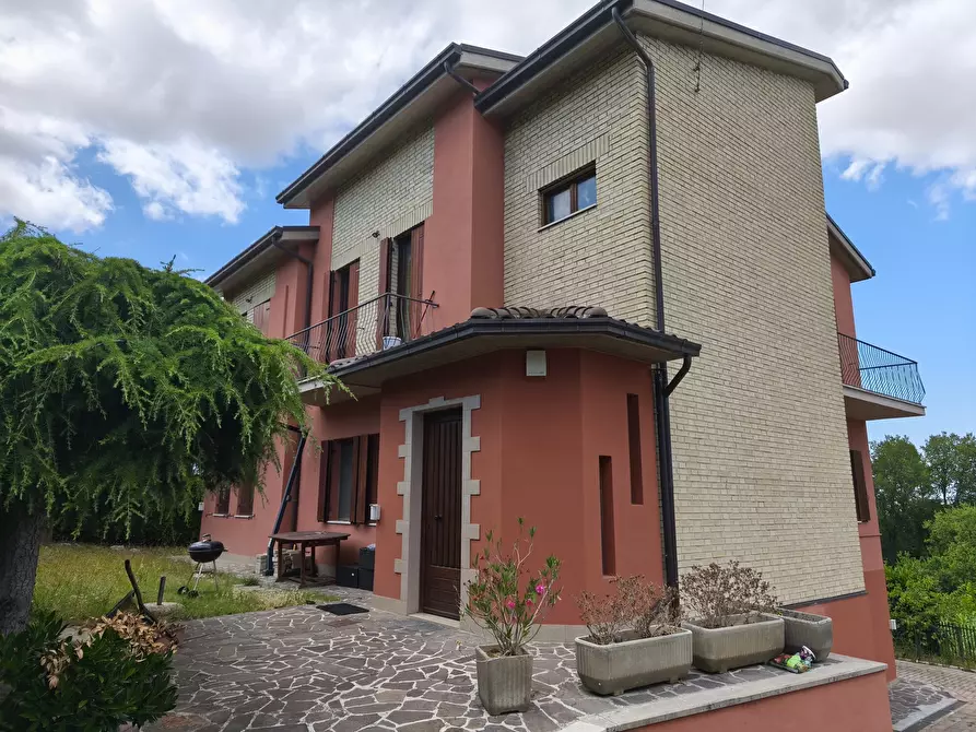 casa indipendente in vendita a Macerata