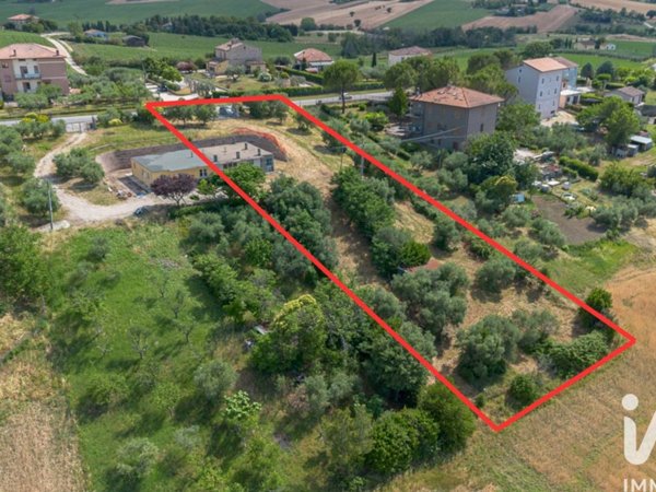 casa indipendente in vendita a Macerata