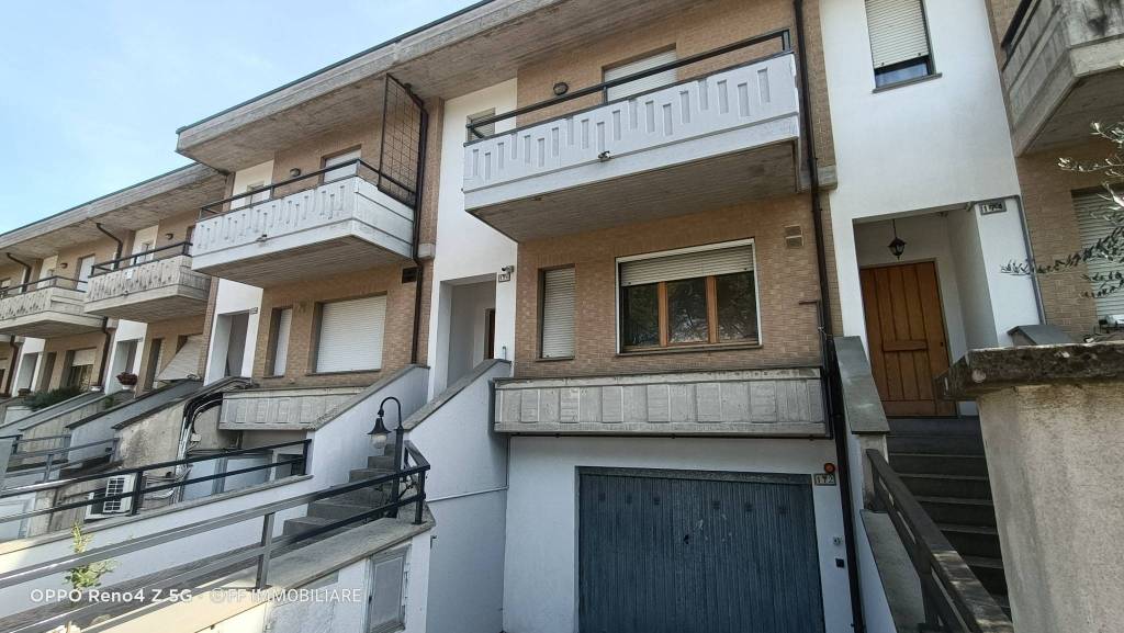 casa indipendente in vendita a Macerata in zona Sforzacosta
