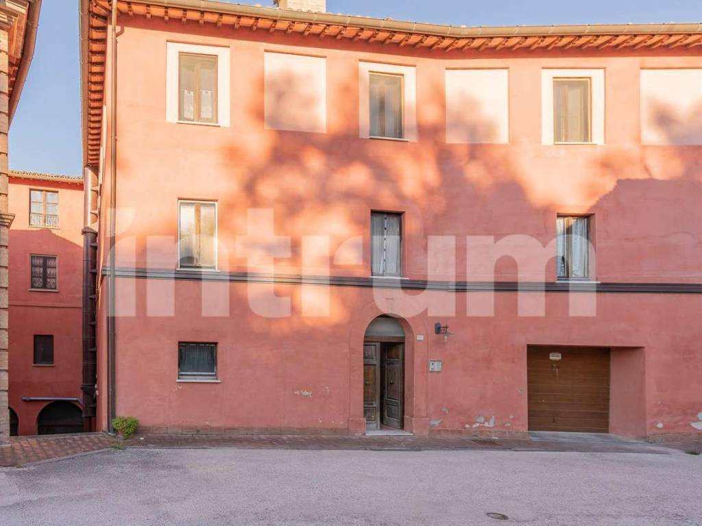 intera palazzina in vendita a Matelica