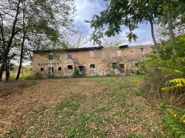 casa indipendente in vendita a Matelica