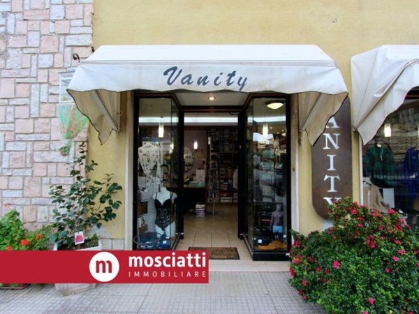 negozio in vendita a Matelica