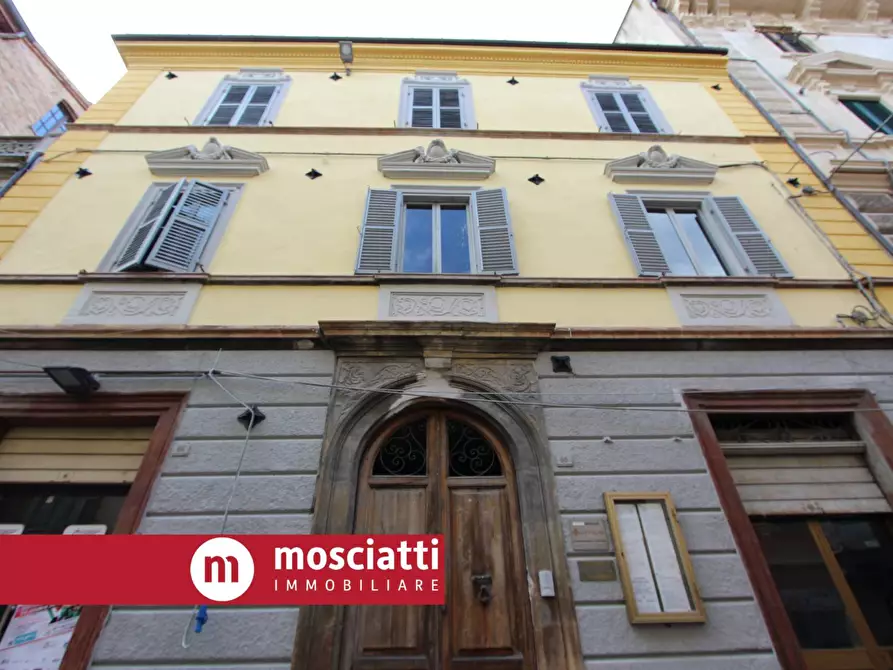 locale commerciale in vendita a Matelica