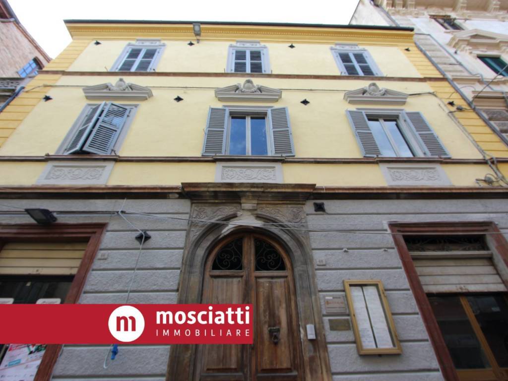 negozio in vendita a Matelica